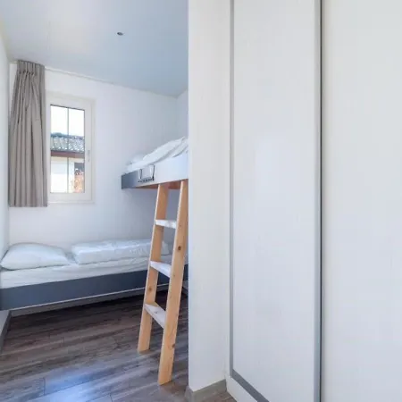 בקתה Atmospheric Wellness Bungalow With A Garden In Natural Area